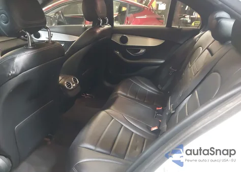 2015 Mercedes-Benz C 300 Sport из США, поврежденный, VIN 55SWF4JB3FU090673